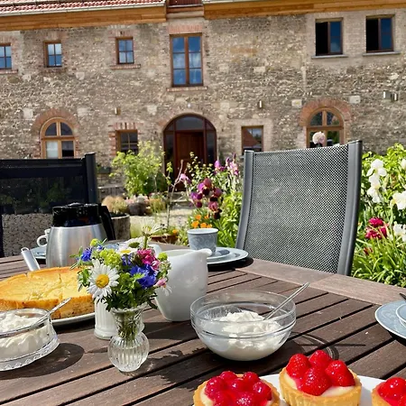 Apartment Historischer Kornspeicher Mit Pool Am Selketal, Natururlaub Im Harz